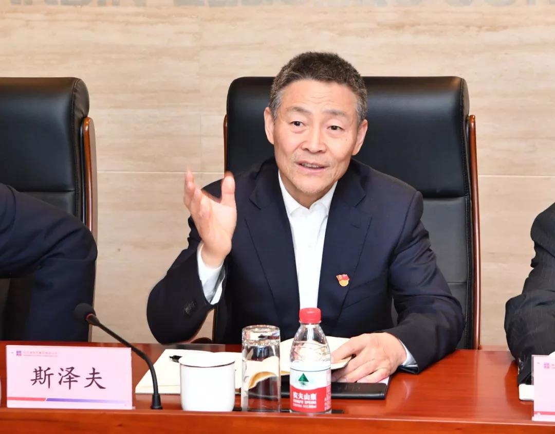 老哥俱乐部-老哥必备的交流社区