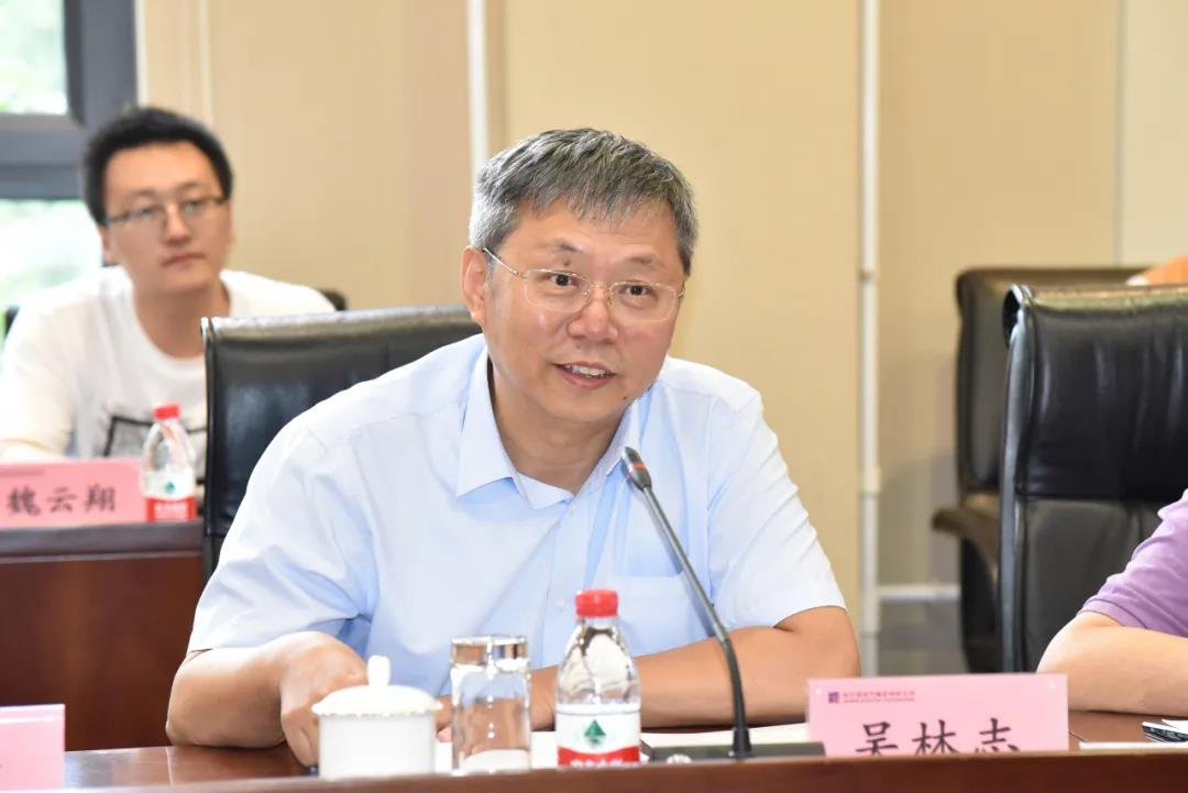 老哥俱乐部-老哥必备的交流社区
