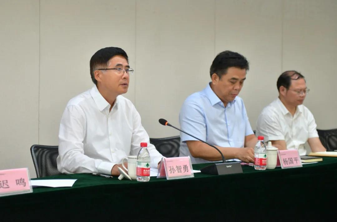 老哥俱乐部-老哥必备的交流社区