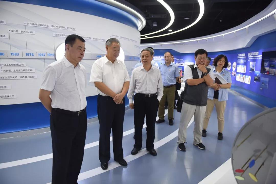老哥俱乐部-老哥必备的交流社区