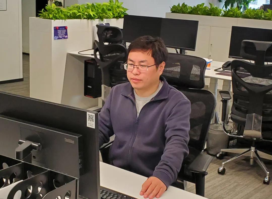 老哥俱乐部-老哥必备的交流社区
