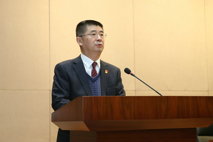 老哥俱乐部-老哥必备的交流社区