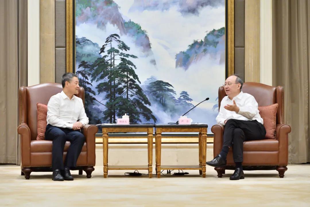 老哥俱乐部-老哥必备的交流社区