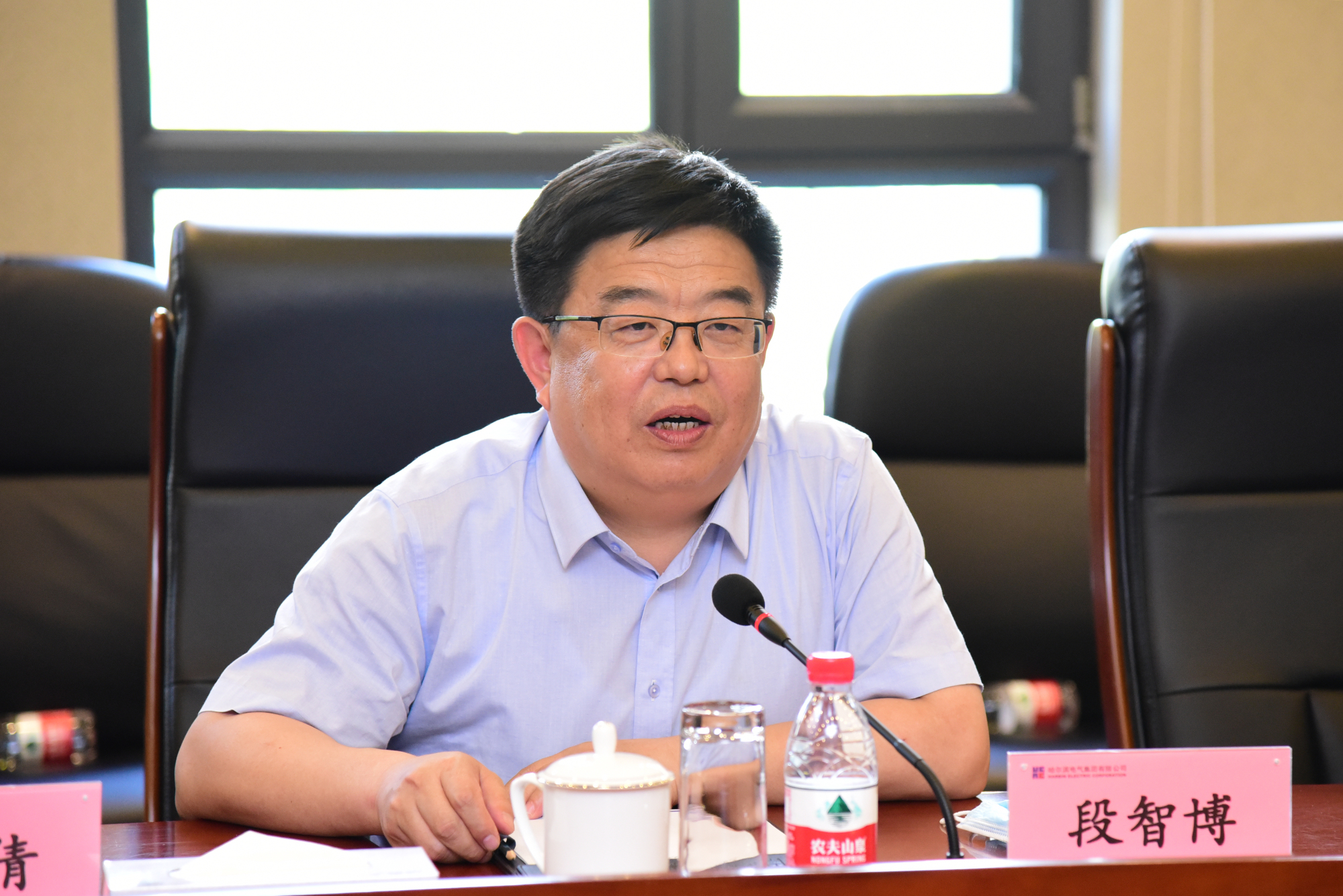 老哥俱乐部-老哥必备的交流社区