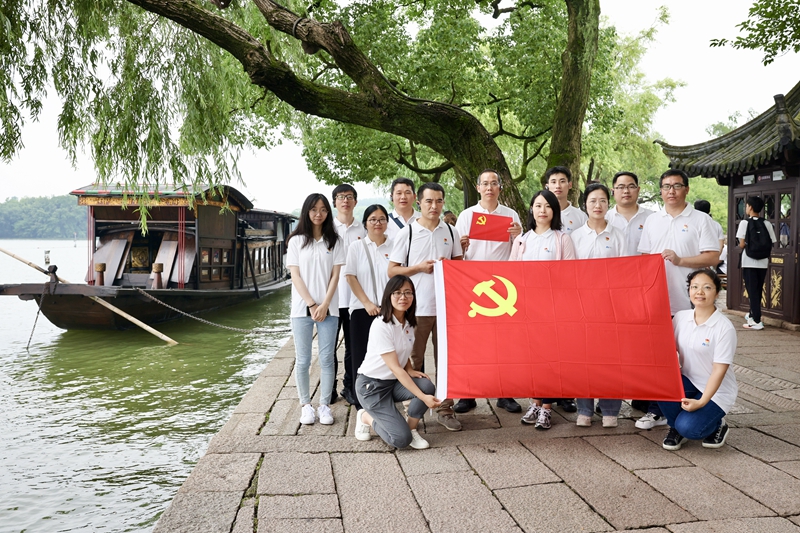 老哥俱乐部-老哥必备的交流社区