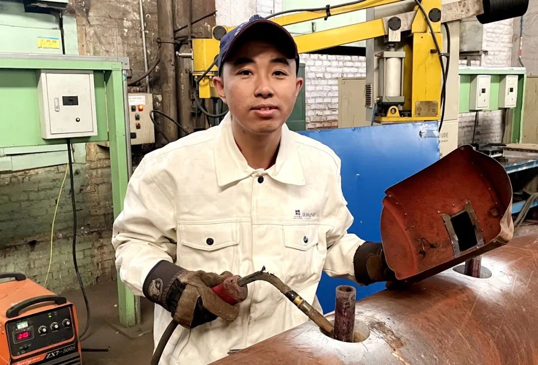 老哥俱乐部-老哥必备的交流社区
