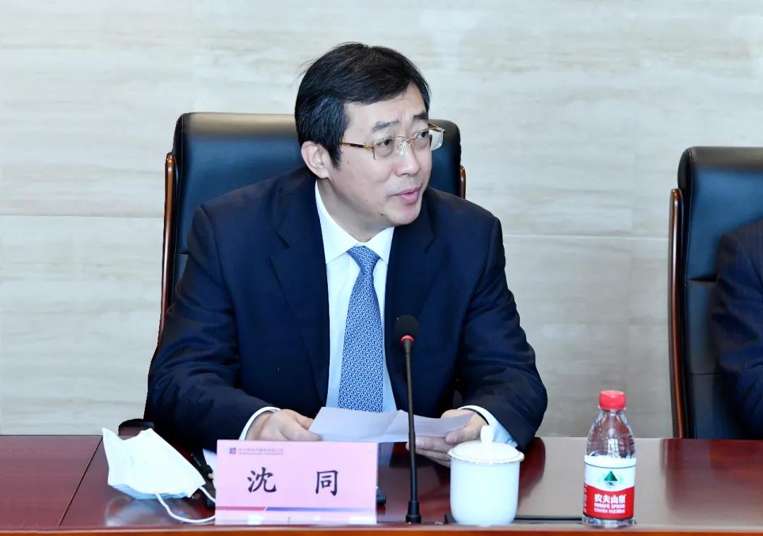 老哥俱乐部-老哥必备的交流社区