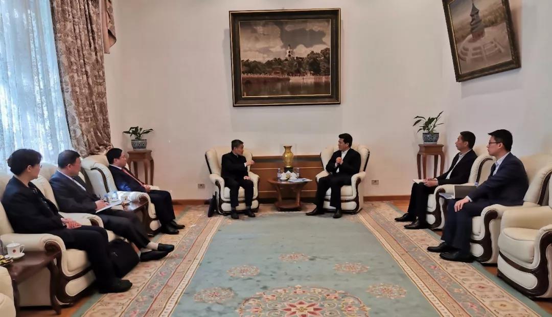 老哥俱乐部-老哥必备的交流社区
