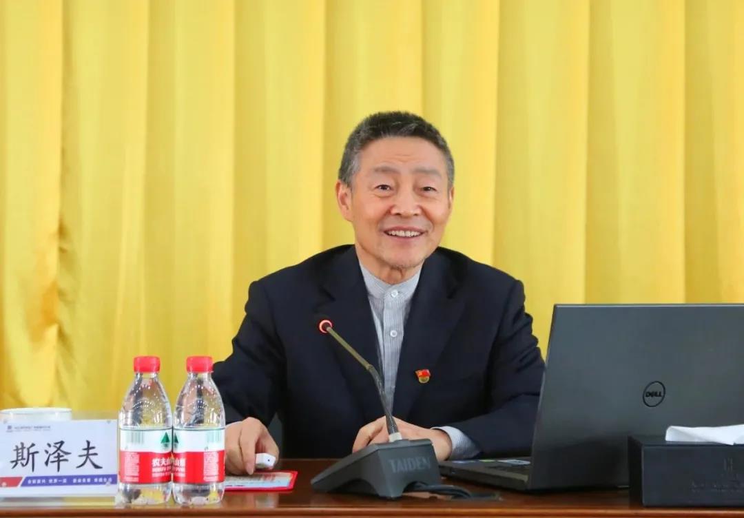 老哥俱乐部-老哥必备的交流社区