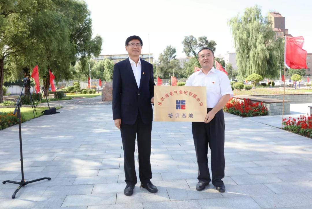 老哥俱乐部-老哥必备的交流社区