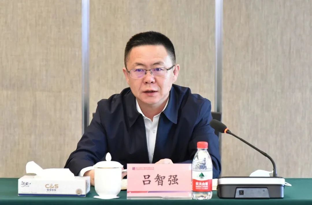 老哥俱乐部-老哥必备的交流社区