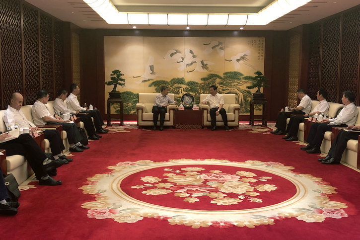 老哥俱乐部-老哥必备的交流社区
