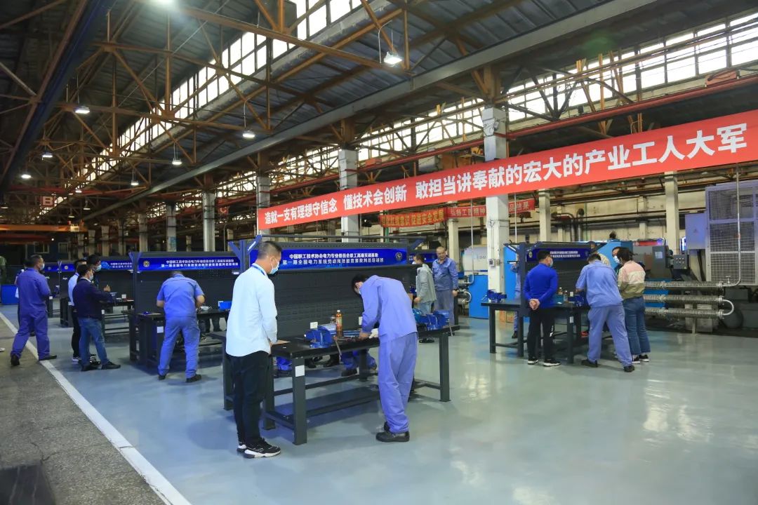 老哥俱乐部-老哥必备的交流社区
