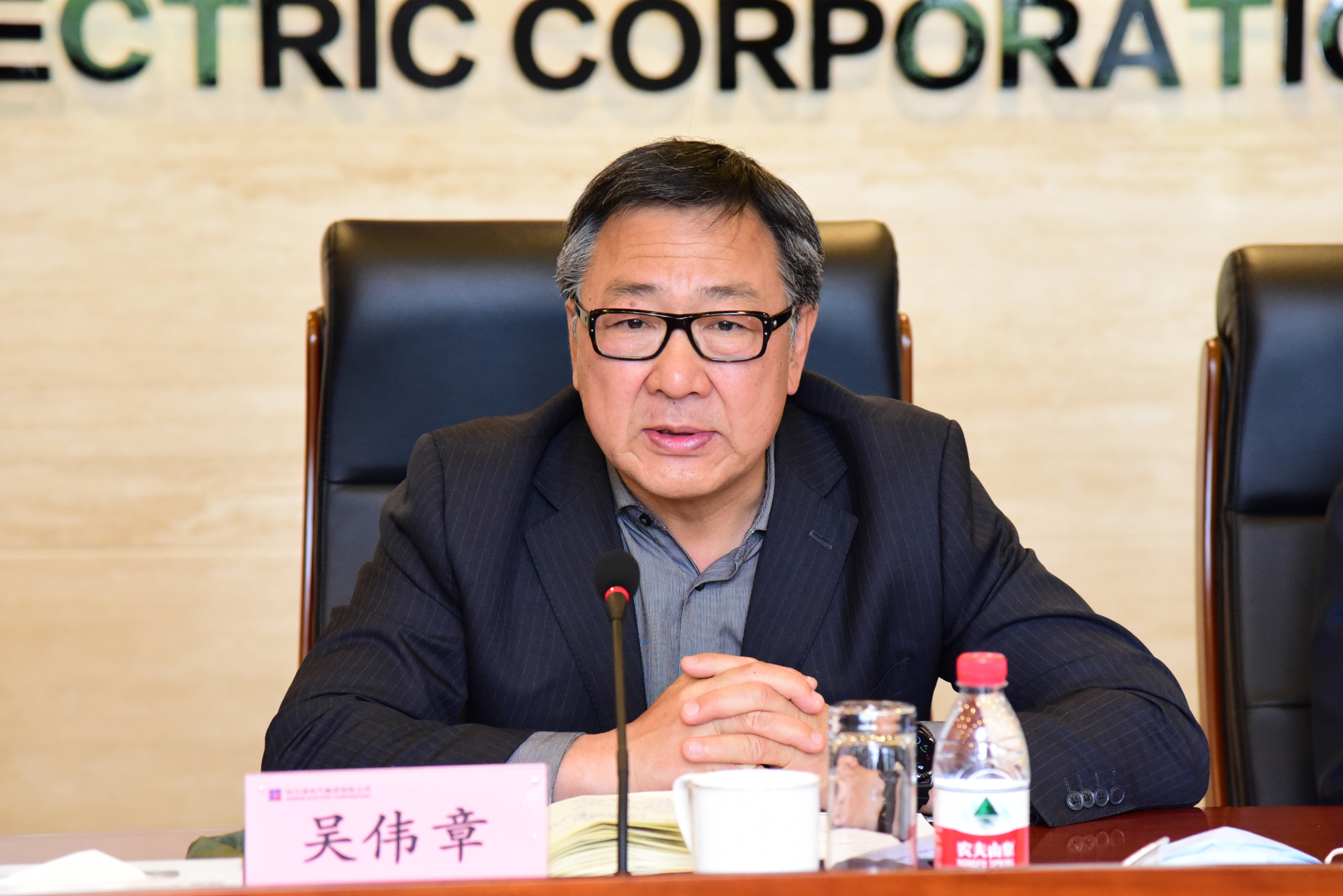 老哥俱乐部-老哥必备的交流社区