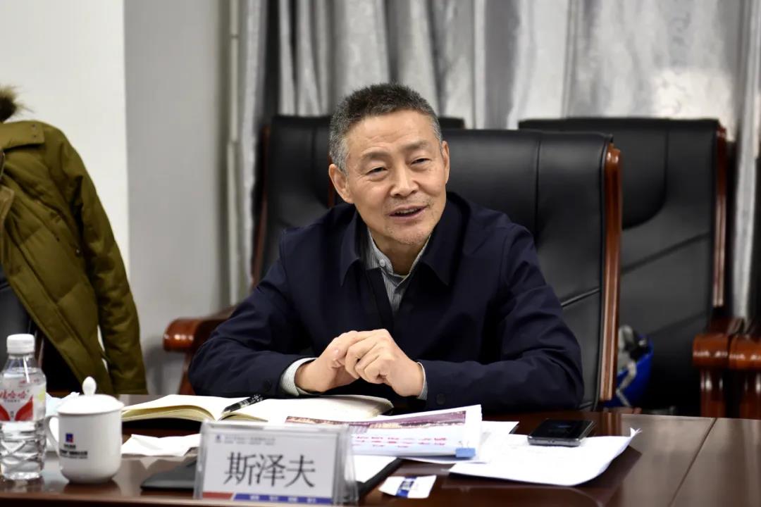 老哥俱乐部-老哥必备的交流社区