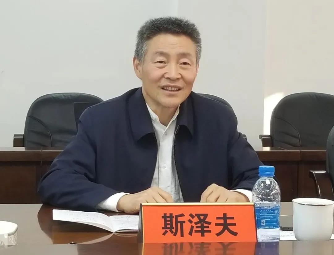 老哥俱乐部-老哥必备的交流社区