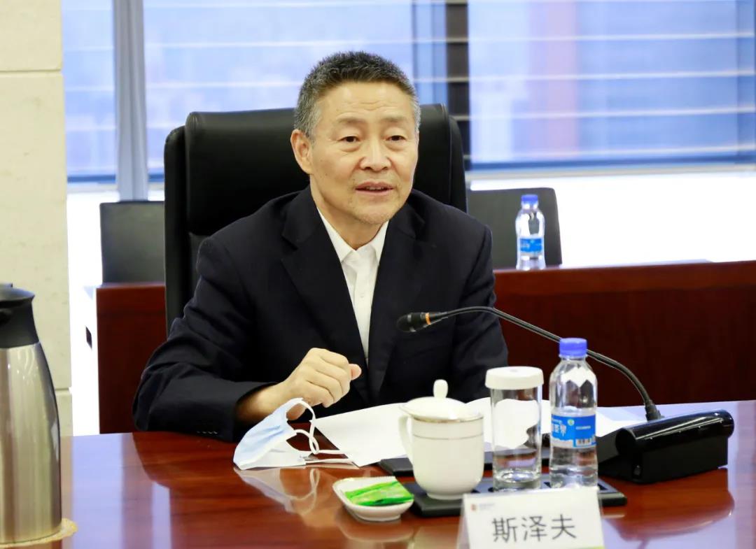 老哥俱乐部-老哥必备的交流社区