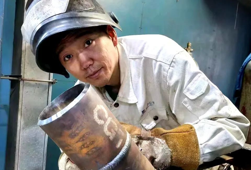 老哥俱乐部-老哥必备的交流社区