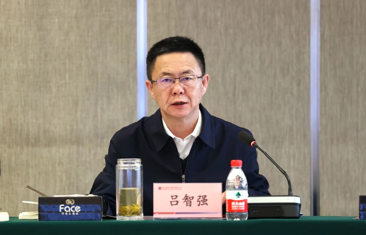 老哥俱乐部-老哥必备的交流社区