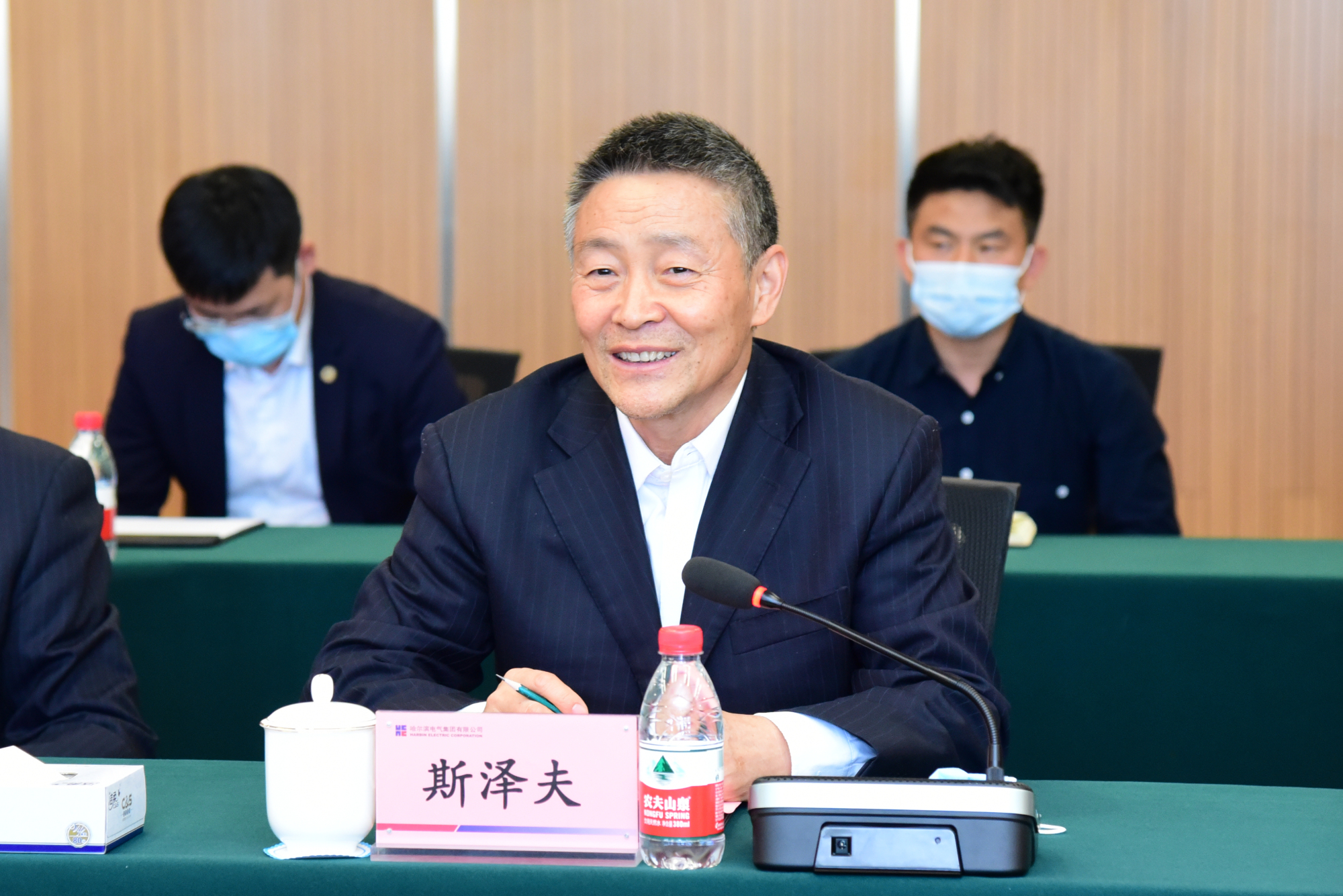 老哥俱乐部-老哥必备的交流社区