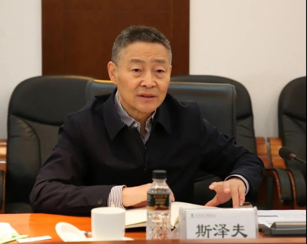 老哥俱乐部-老哥必备的交流社区