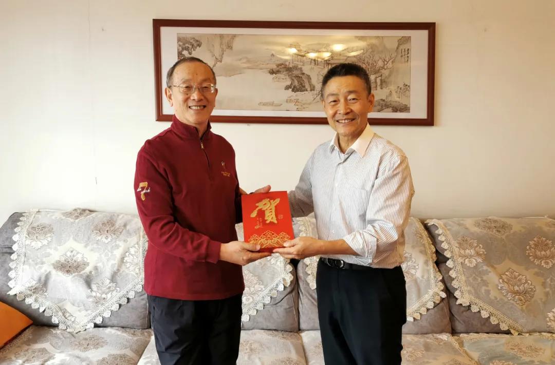 老哥俱乐部-老哥必备的交流社区
